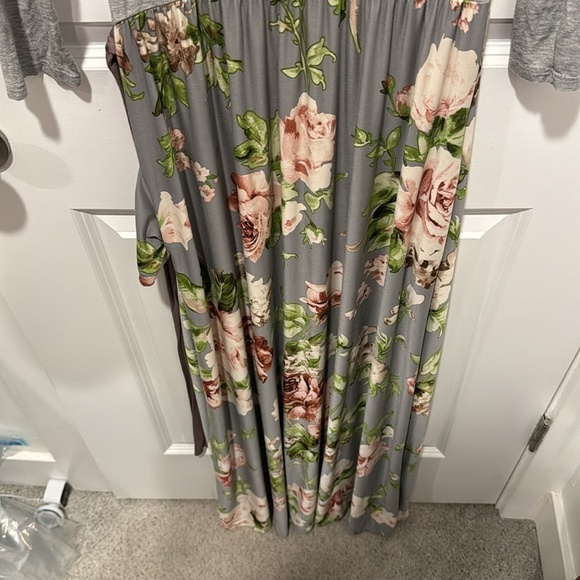 Egsy Dress - Picture 2 of 2